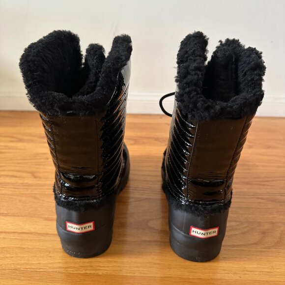 Hunter Women’s Black Original Patent Leather Shearling Lined Lace-up Boot - Picture 6 of 6